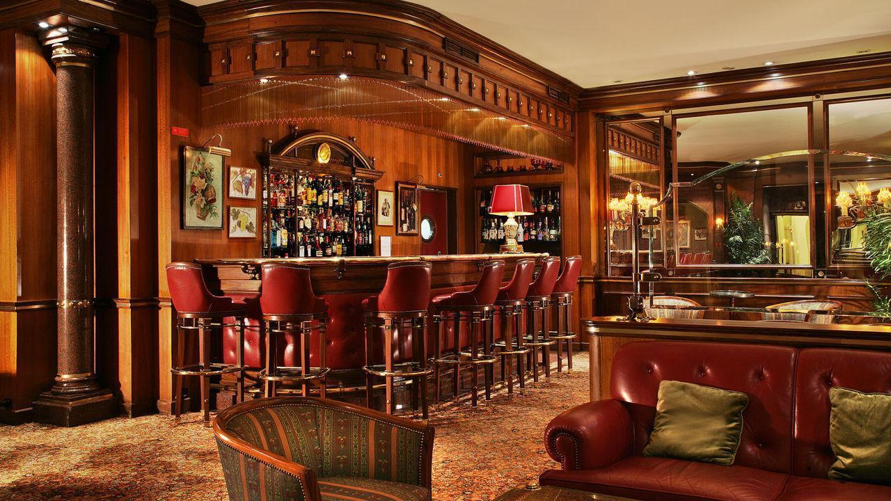 Hotel Avenida Palace Lisboa Ngoại thất bức ảnh The bar at the St. George Hotel