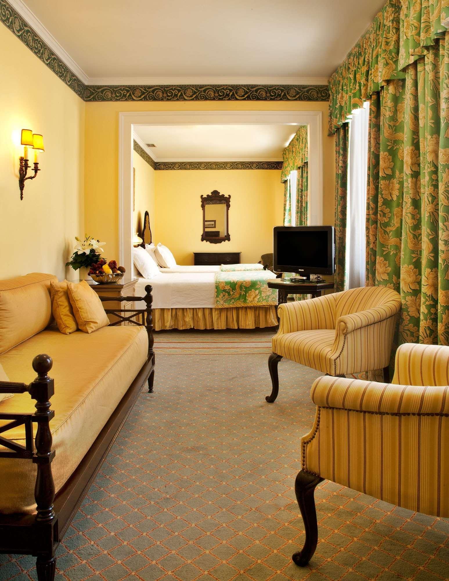 Hotel Avenida Palace Lisboa Ngoại thất bức ảnh A room at the Hotel