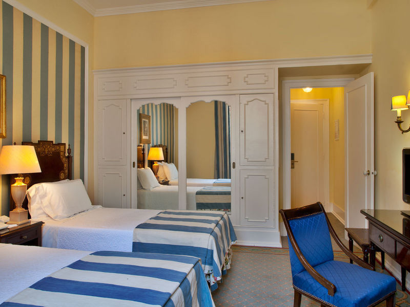 Hotel Avenida Palace Lisboa Ngoại thất bức ảnh A room at the hotel
